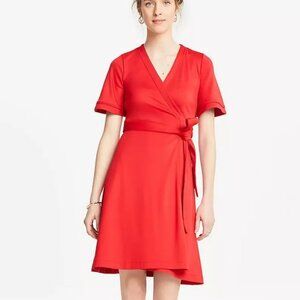Ann Taylor Flutter Sleeve Warp Dress Size 8